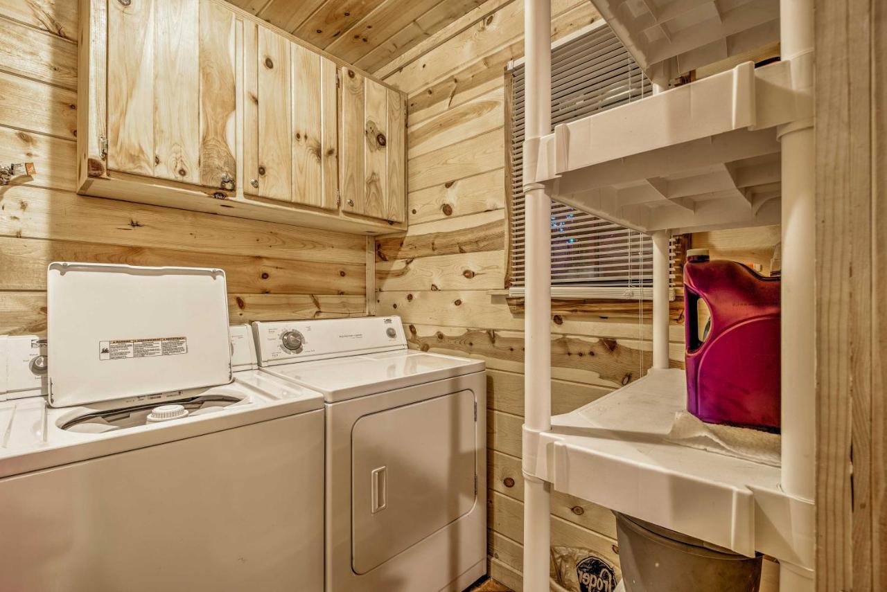 Broken Bow Starlight Cabin With Private Hot Tub! Zewnętrze zdjęcie