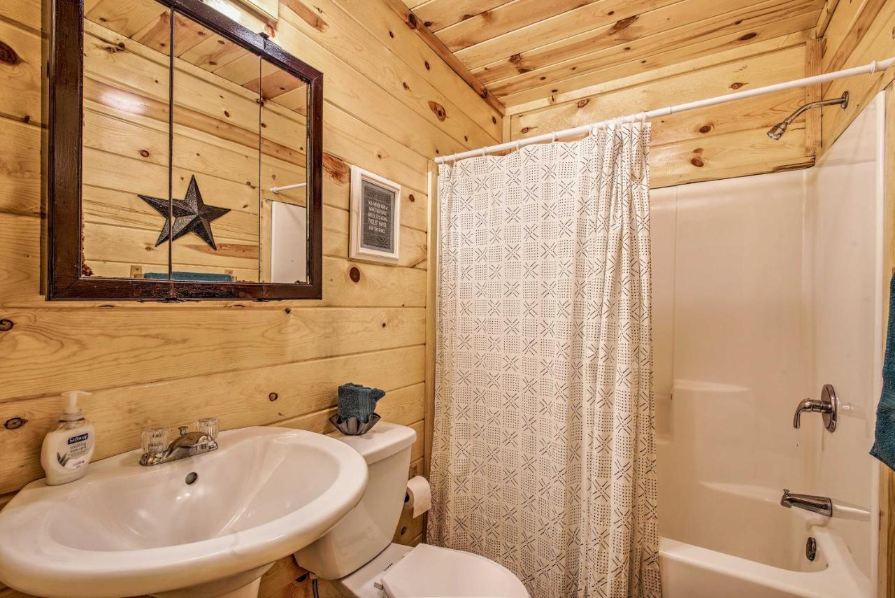 Broken Bow Starlight Cabin With Private Hot Tub! Zewnętrze zdjęcie